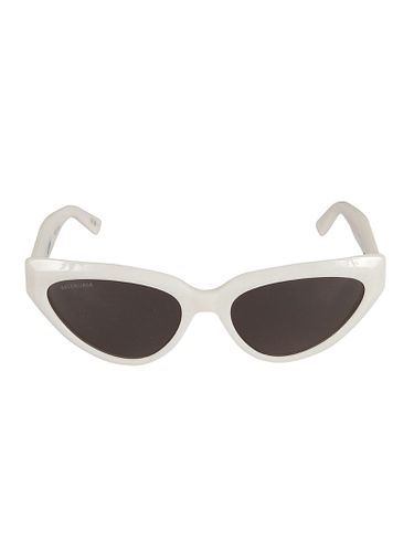 Bb Embossed Cat-eye Sunglasses - Balenciaga Eyewear - Modalova