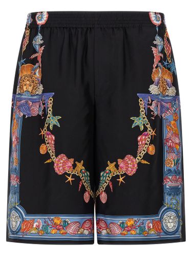 Coral Theatre Print Bermuda Shorts - Versace - Modalova
