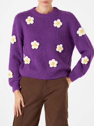 Woman Brushed Crewneck Sweater With Daisy Appliqué - MC2 Saint Barth - Modalova
