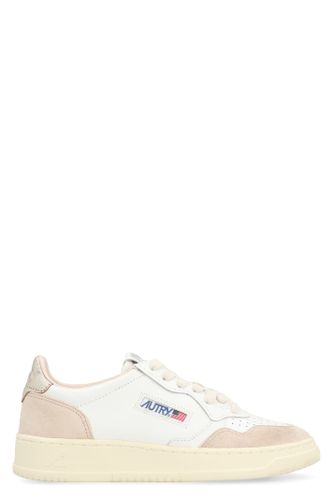 Autry Medalist Low-top Sneakers - Autry - Modalova