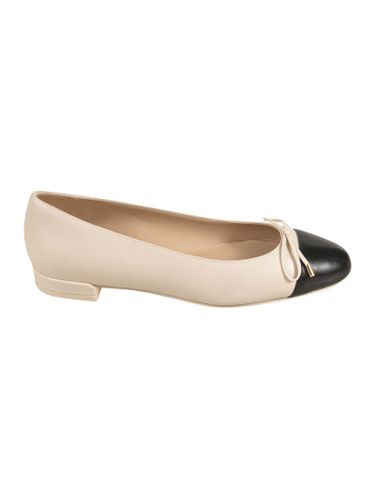 Sleek Bow Ballerinas - Stuart Weitzman - Modalova
