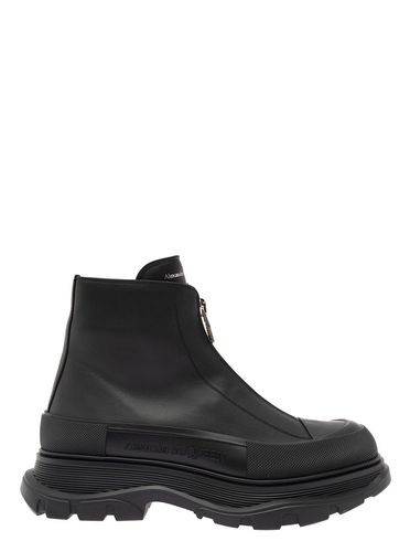 Black Zip-up Ankle Boots And Embossed Logo In Leather Man - Alexander McQueen - Modalova