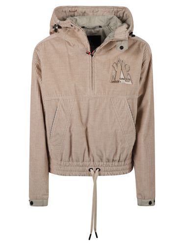 Drawstring Hem Chest Logo Hooded Jacket - Moncler Grenoble - Modalova