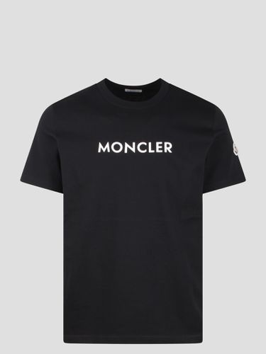 Moncler Rubber Logo T-shirt - Moncler - Modalova