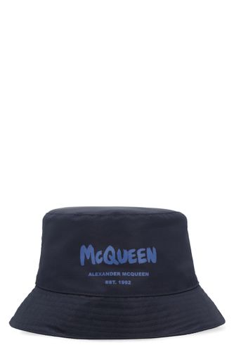 Logo Print Bucket Hat - Alexander McQueen - Modalova