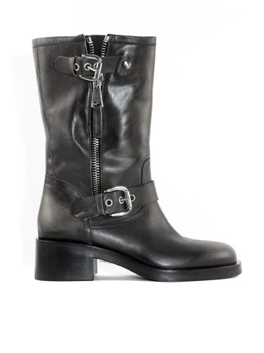 Brushed Leather Boot - Strategia - Modalova