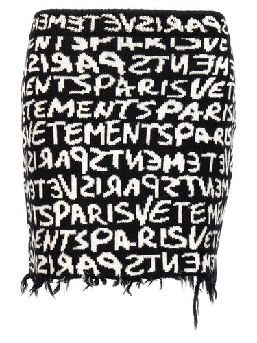 VETEMENTS graffiti Monogram Skirt - VETEMENTS - Modalova