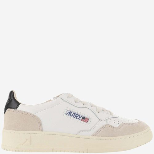 Autry Low Medalist Sneakers - Autry - Modalova