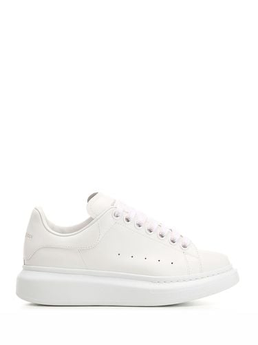 Oversized Sneakers With Black Heel - Alexander McQueen - Modalova