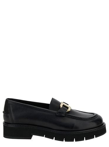 Mayna Loafers With Gancini Detail And Platform In Leather Woman - Ferragamo - Modalova