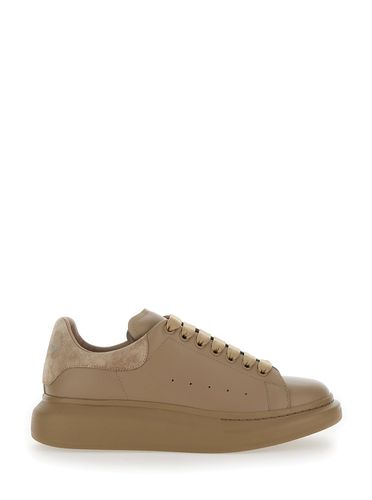Brown Low-top Sneakers With Chunky Sole And Contrasting Heel Tab In Leather Man - Alexander McQueen - Modalova