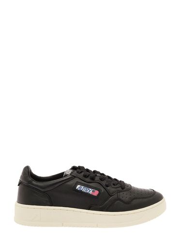 Medalist Low Top Sneakers With Logo Detail In Leather Man - Autry - Modalova