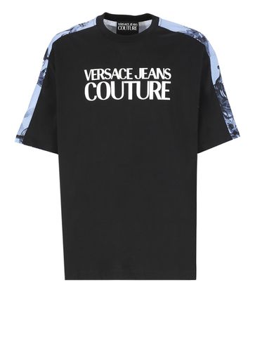 T-shirt With Patch Logo - Versace Jeans Couture - Modalova