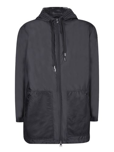 Iole Short Parka Jacket In - Moncler - Modalova