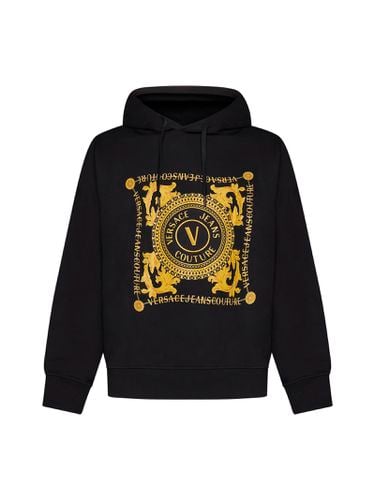V-emblem Chain Hoodie - Versace Jeans Couture - Modalova