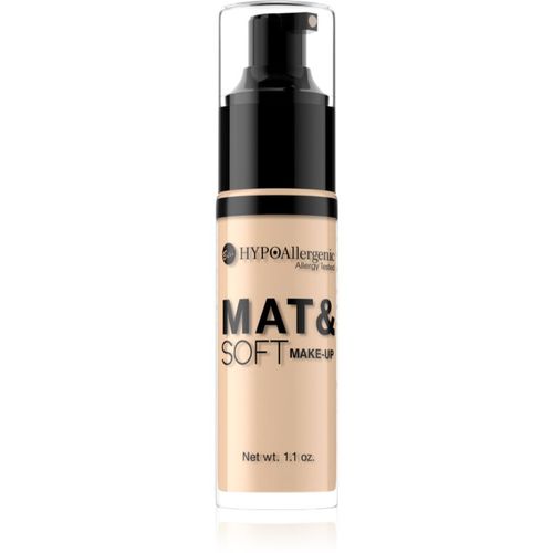 Hypoallergenic Mat&Soft maquillaje ligero matificante tono 04 Golden Beige 30 ml - Bell - Modalova