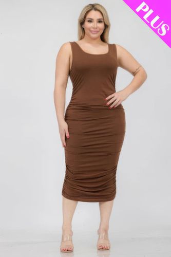 Plus Size Square Neck Ruched Bodycon Midi Dress - KandyKouture - Modalova