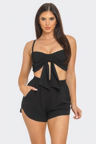 Front Oversized Bow Twisted Tie Top And Shorts Set - KandyKouture - Modalova