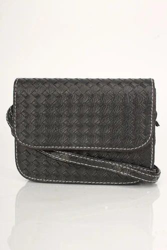 Black Faux Leather Woven Button Clasp Handbag - Kandy Kouture - Modalova