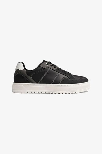 Klassischer Sneaker - Schwarz - Male - TeeShoppen - Modalova