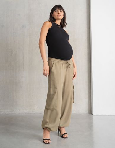 Under Bump Maternity Cargo Trouser - Seraphine - Modalova