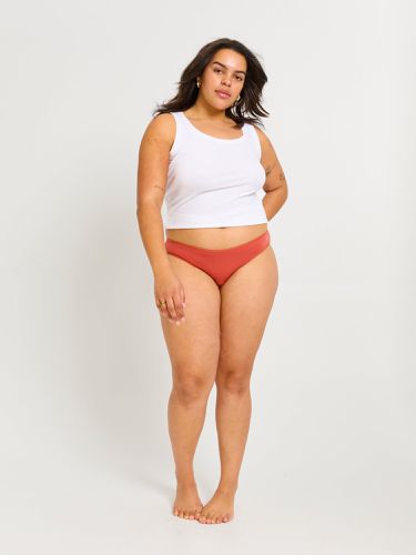 Basic Cheeky Bikini Moderate-Heavy Cedar - Modibodi - Modalova