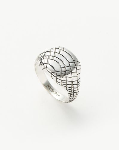 Serpent Textured Signet Ring | Silver Plated - Missoma - Modalova