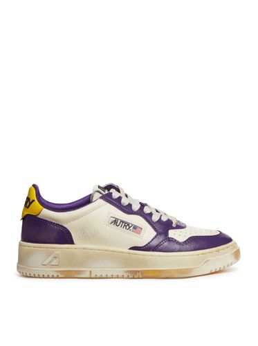 Super vintage Medalist low women`s sneakers in white and purple leather - - Woman - Autry - Modalova