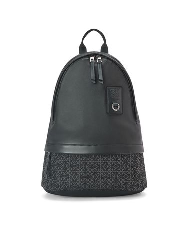 Round Slim Backpack in calfskin and Anagram jacquard - Man - Loewe - Modalova