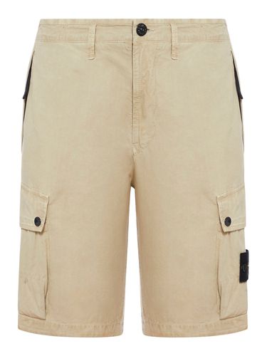 CARGO Bermuda shorts WITH LOGO PATCH AND POCKETS - - Man - Stone Island - Modalova