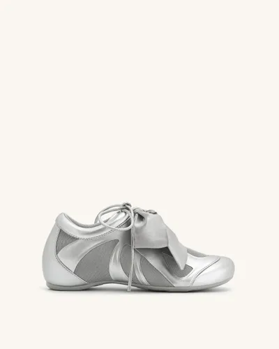 Rosie Metallic Bow Tie Low Top Sneakers - Silver - JW PEI - Modalova
