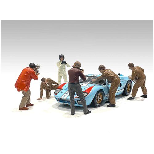Figurine Set - Polyresin Race Day 1 for 1/18 Models, 6 Pieces - American Diorama - Modalova