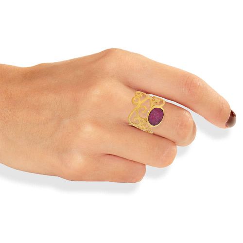 Gold Ring With Ruby Quartz Gemstone - Tonia Makri - Modalova