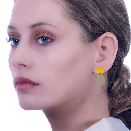 Eleni Ioannidi - Silver Yellow Gray Enamel Earrings - Eleni Ioannidou - Modalova
