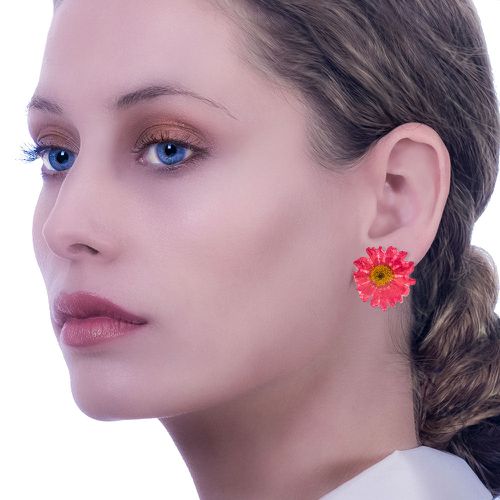 Handmade Silver Coral Daisy Resin Stud Earrings - Crafts of Soul - Modalova