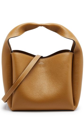 Totême Small Leather Bucket bag - Camel - TOTÊME - Modalova