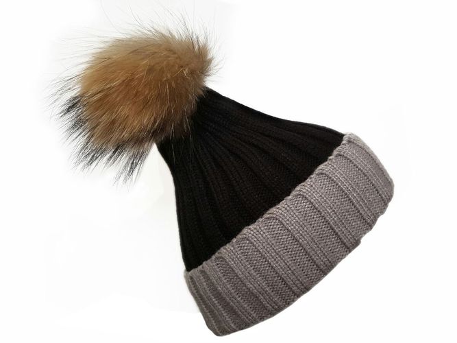 Black and Grey Bobble Hat with Brown Fur Pom Pom - Feather skin - Modalova