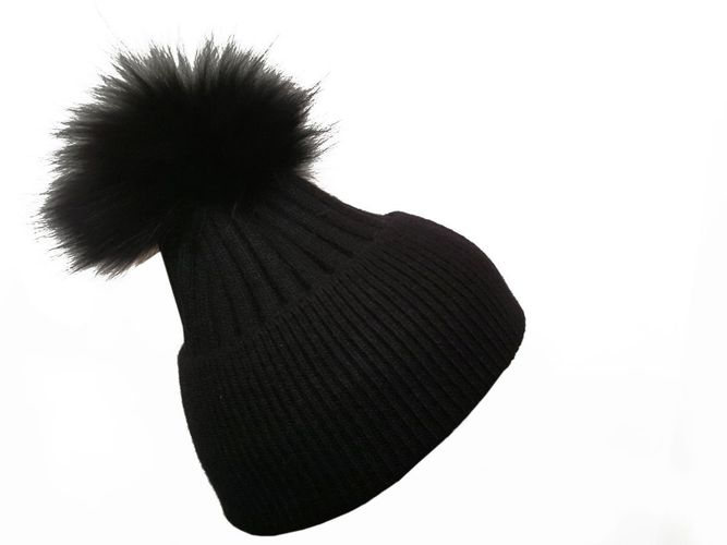 Black Bobble Hat with Black Fur - Feather skin - Modalova
