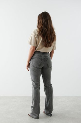 Full length petite flare jeans - Gina Tricot - Modalova