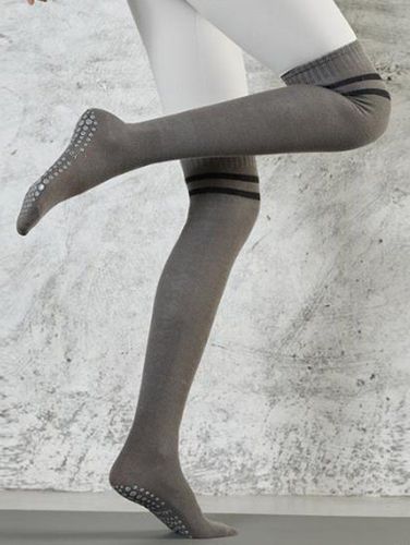 Textured Striped Thigh High Yoga Socks Anti Slip Sports Socks - DressLily.com - Modalova