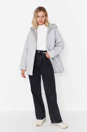 Oversize Hooded Quilted Coat - Trendyol - Modalova