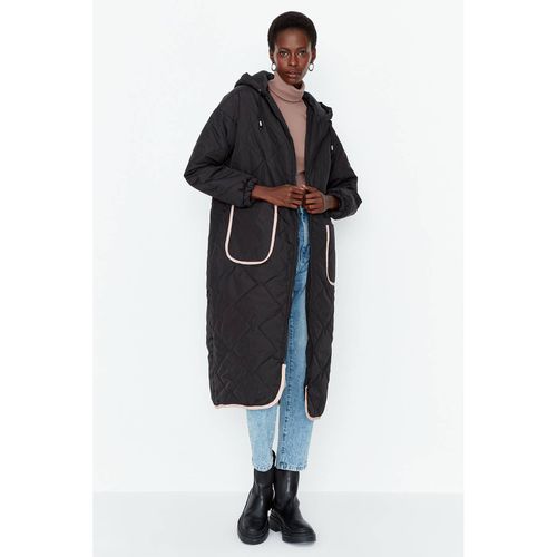 Oversize Hooded Pocket Detailed Quilted Coat - Trendyol - Modalova