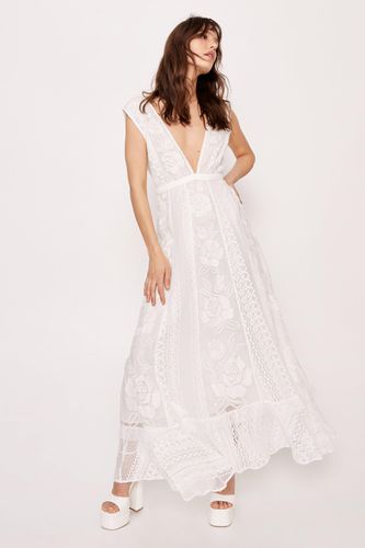 Womens Bridal Embroidery Lace Plunge Maxi Dress - - 4 - Nasty Gal - Modalova