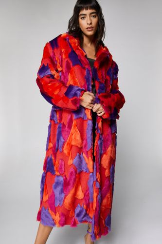 Womens Faux Fur Patch Oversized Coat - - 4 - Nasty Gal - Modalova