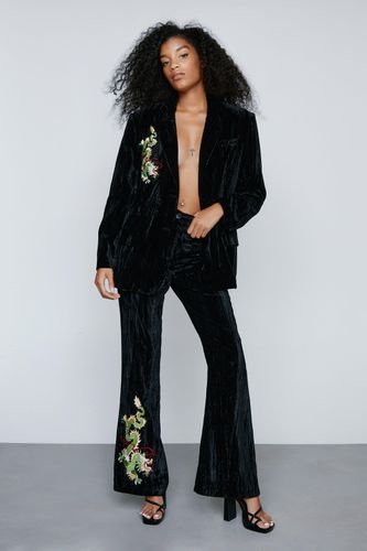 Womens Premium Embroidered Velvet Flare trousers - - 6 - Nasty Gal - Modalova