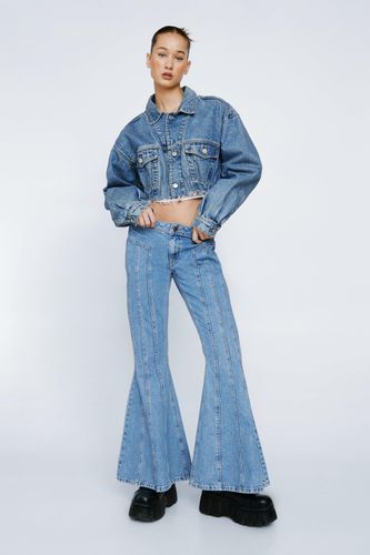 Womens Petite Mid Rise Flare Jeans - - 8 - Nasty Gal - Modalova