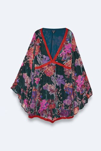 Womens Plus Size Lace Trim Floral Devore Flare Sleeve Mini Dress - - 18 - Nasty Gal - Modalova