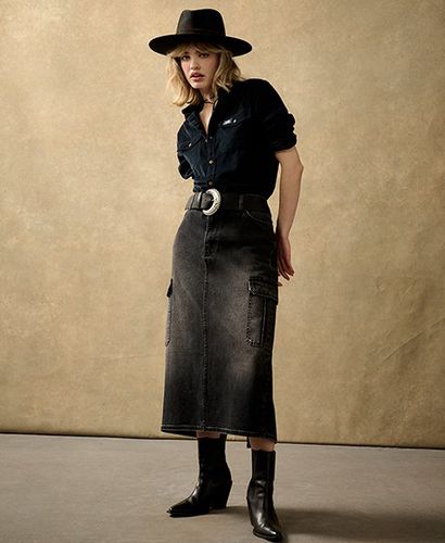 Women's Denim Cargo Pocket Midi Skirt Black / Black Denim - Size: 32 - Superdry - Modalova