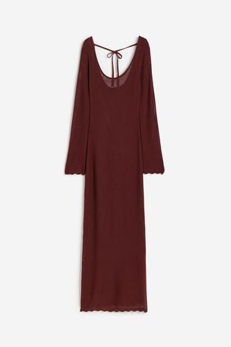 Ajourstrick-Kleid mit Bindedetail Dunkelrot, Alltagskleider in Größe XS. Farbe: - H&M - Modalova