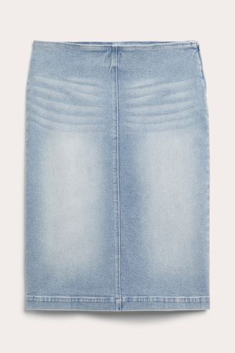 Midi-Jeansrock mit niedriger Taille Cooles Blau, Röcke in Größe XS. Farbe: - Monki - Modalova